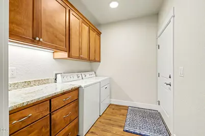 430 Bridge Creek Drive, Central Point, OR 97502 - Photo 32