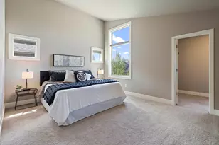 61070 SE Sydney Harbor Dr, Bend, OR 97702 - Photo 24