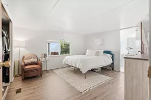 145 Taylor St, Talent, OR 97540 - Photo 10
