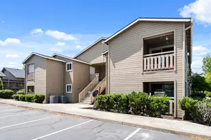 1990 Sky Park Dr, Medford, OR 97504 - Photo 12