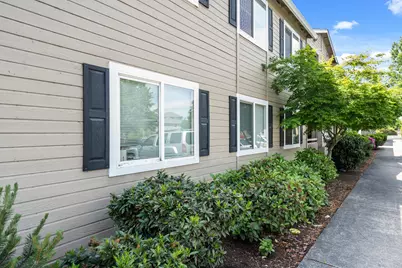 1988 Skypark, Medford, OR 97504 - Photo 8