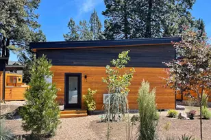 61304 SE Wizard Ln, Bend, OR 97702 - Photo 2