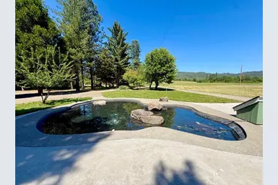 377 Pelton Lane, Gold Hill, OR 97525 - Photo 4