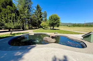 377 Pelton Ln, Gold Hill, OR 97525 - Photo 4