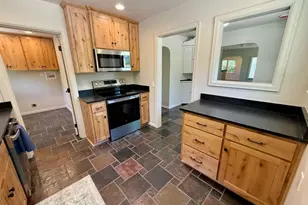 377 Pelton Ln, Gold Hill, OR 97525 - Photo 18