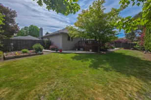 5625 Cherry Ln, Medford, OR 97504 - Photo 32