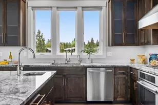 61636 Hosmer Lake Dr, Bend, OR 97702 - Photo 18