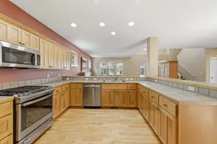 2417 NW Hosmer Lake Dr, Bend, OR 97703 - Photo 14