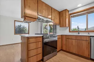 124 Samuel Ln, Phoenix, OR 97535 - Photo 16