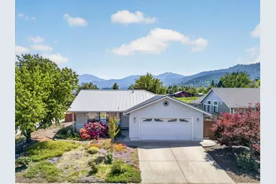 124 Samuel Lane, Phoenix, OR 97535 - Photo 1