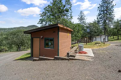 226 Entrada Drive, Eagle Point, OR 97524 - Photo 42