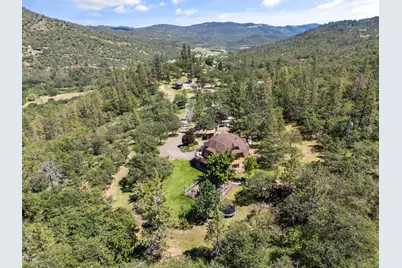 226 Entrada Drive, Eagle Point, OR 97524 - Photo 52