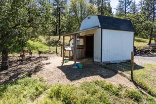 226 Entrada Dr, Eagle Point, OR 97524 - Photo 40