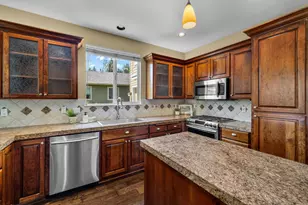 19307 Blue Lake Loop, Bend, OR 97702 - Photo 12