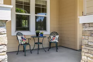 19307 Blue Lake Loop, Bend, OR 97702 - Photo 4