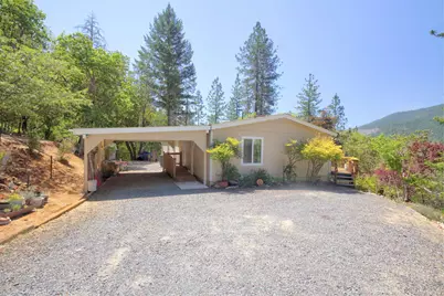 600 Manzanita Drive, Rogue River, OR 97537 - Photo 2
