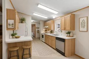 600 Manzanita Dr, Rogue River, OR 97537 - Photo 8
