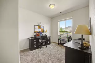 1487 Flower St, Medford, OR 97504 - Photo 14