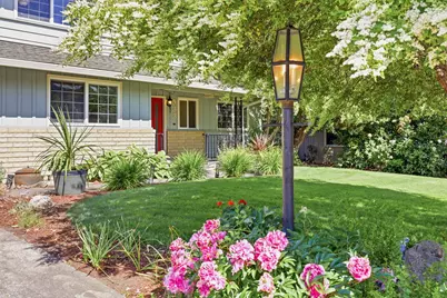 533 N Wexford Circle, Medford, OR 97504 - Photo 2