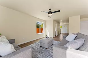 171 SE Champagne Ct, Grants Pass, OR 97527 - Photo 12