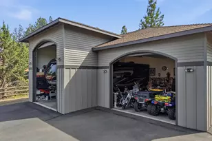 20407 Pine Vista Dr, Bend, OR 97702 - Photo 60