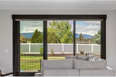 61885 Ward Road, Bend, OR 97702 - Photo 18