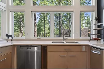 17671 Broken Top Lane, Sunriver, OR 97707 - Photo 16