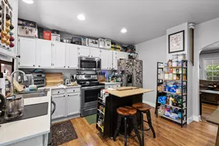 441 N 1st St, Central Point, OR 97502 - Photo 8
