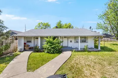 441 N 1st Street, Central Point, OR 97502 - Photo 1