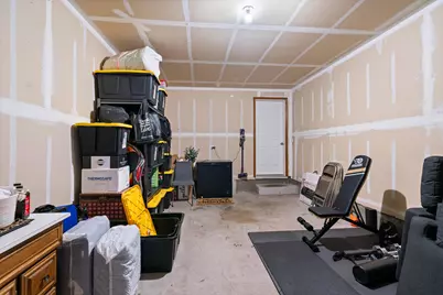566 Village Drive, Central Point, OR 97502 - Photo 22