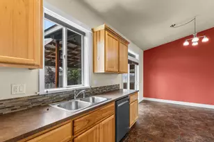 630 E A St, Culver, OR 97734 - Photo 22