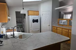 2364 Bradley Ct, Grants Pass, OR 97527 - Photo 2