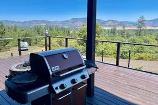 693 Ironwood Dr, Eagle Point, OR 97524 - Photo 22
