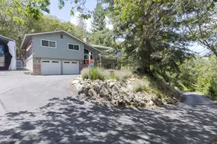 178 Bluebell Ln, Grants Pass, OR 97527 - Photo 40