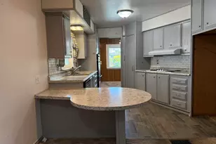301 Freeman Rd, Central Point, OR 97502 - Photo 22