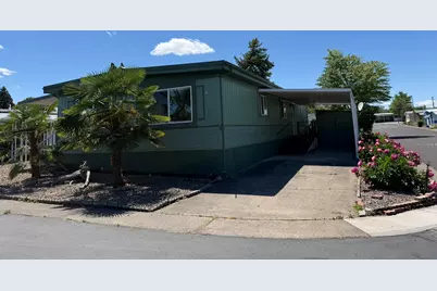 301 Freeman Road #UNIT 70, Central Point, OR 97502 - Photo 2