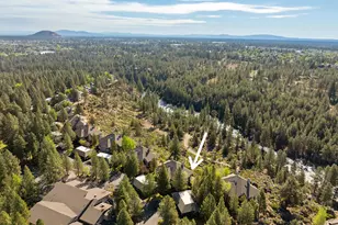 19717 SW Mount Bachelor Dr, Bend, OR 97702 - Photo 2