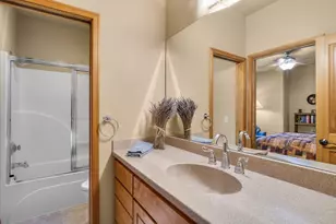 19574 Green Lakes Loop, Bend, OR 97702 - Photo 28