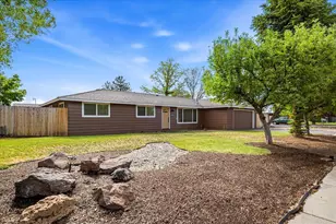 1650 SW 16th St, Redmond, OR 97756 - Photo 1