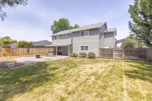 196 Nadine Ln, Central Point, OR 97502 - Photo 38