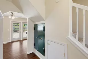 196 Nadine Ln, Central Point, OR 97502 - Photo 8