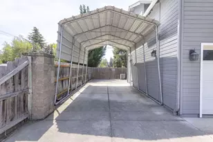196 Nadine Ln, Central Point, OR 97502 - Photo 36