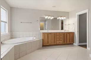 2433 NW Quinn Creek Loop, Bend, OR 97703 - Photo 34