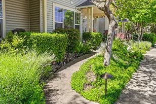818 Pavilion Pl, Ashland, OR 97520 - Photo 4