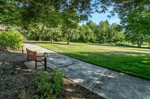 818 Pavilion Pl, Ashland, OR 97520 - Photo 34