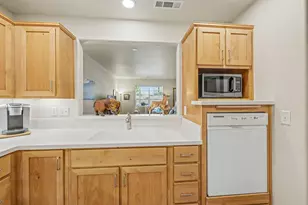 818 Pavilion Pl, Ashland, OR 97520 - Photo 14