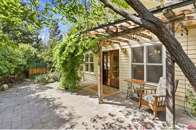 610 Beach Street, Ashland, OR 97520 - Photo 34