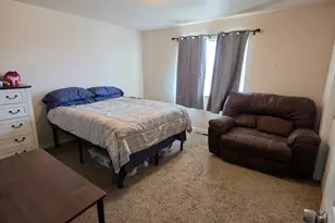 5556 State St, Klamath Falls, OR 97603 - Photo 8