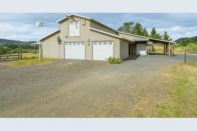 9114 Old Highway 99 S, Winston, OR 97496 - Photo 44