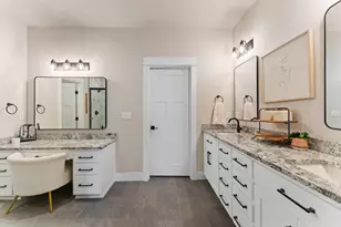 1004 Arana Dr, Phoenix, OR 97535 - Photo 14
